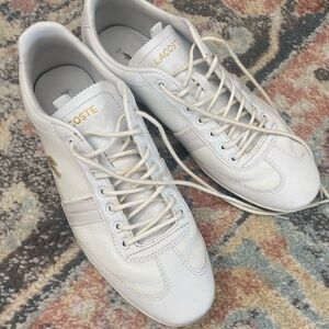 9.5 used Men’s Lacoste Shoes